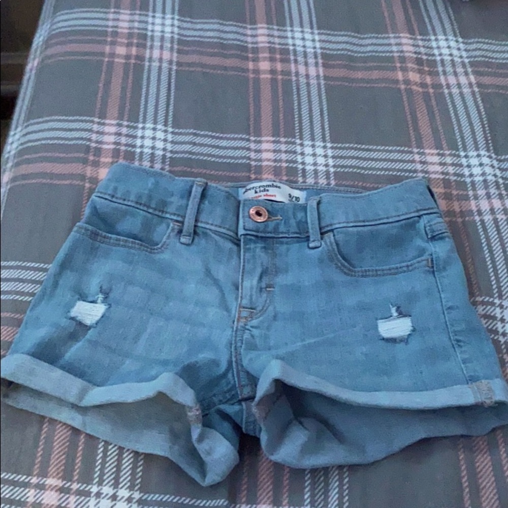 Light washed girls denim shorts